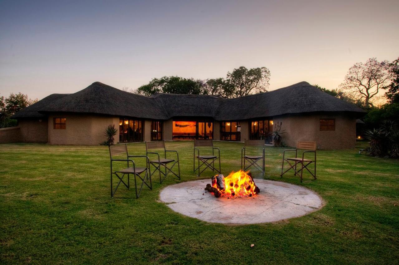 אדו Chrislin African Lodge מראה חיצוני תמונה
